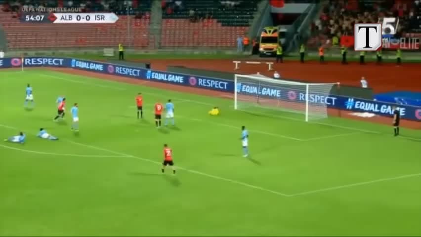 Stadiumi “bosh”, por kuqezinjtë fitojnë ndaj Izraelit (VIDEO)