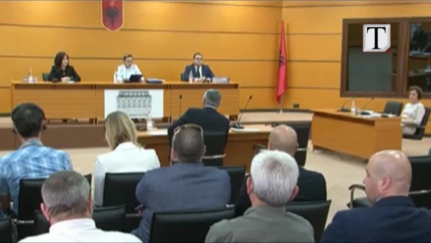 Vetingu, kreu i Kushtetueses Dedja, me deklarime konfuze (VIDEO)