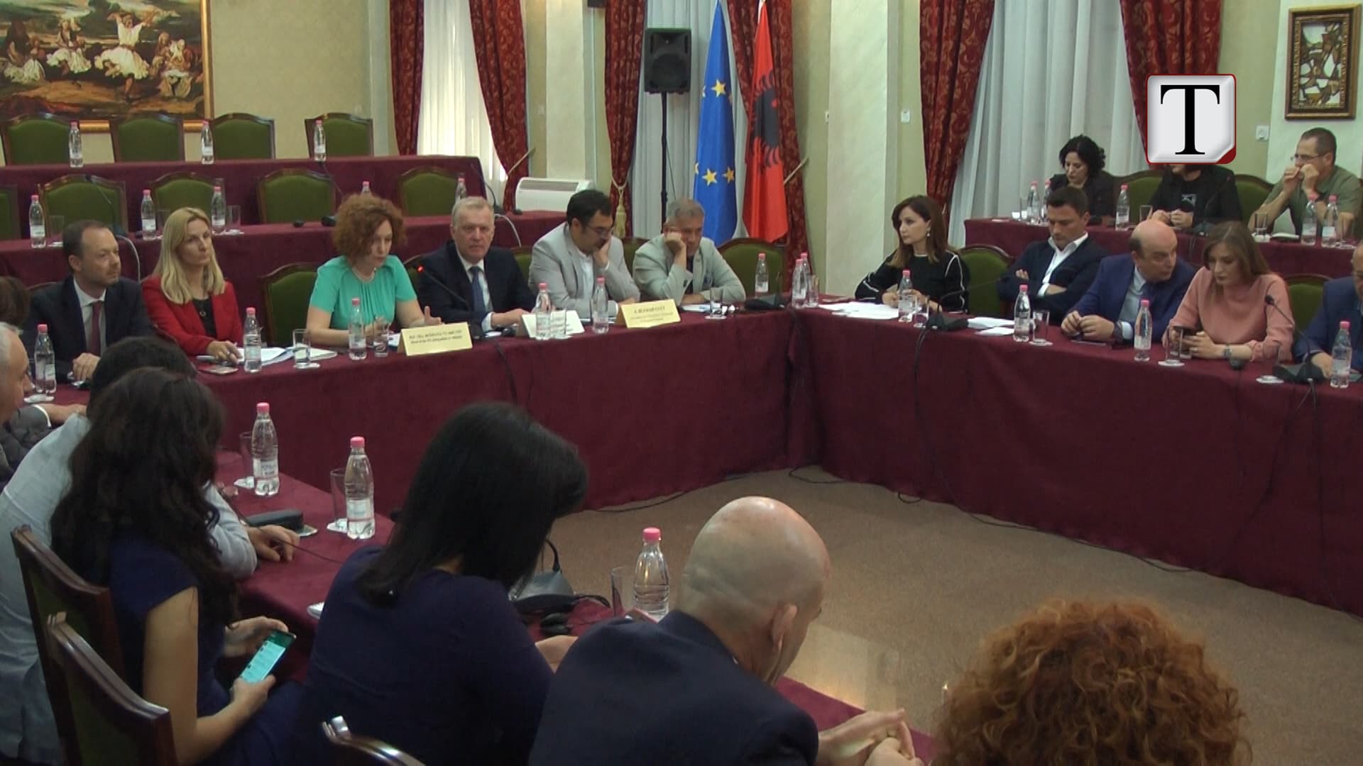 Vlahutin: Vijoni me 5 prioritetet, trembuni nga negociatat (VIDEO)