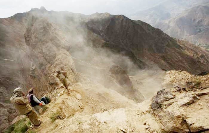 Shembet miniera e arit në Afganistan, 30 të vdekur