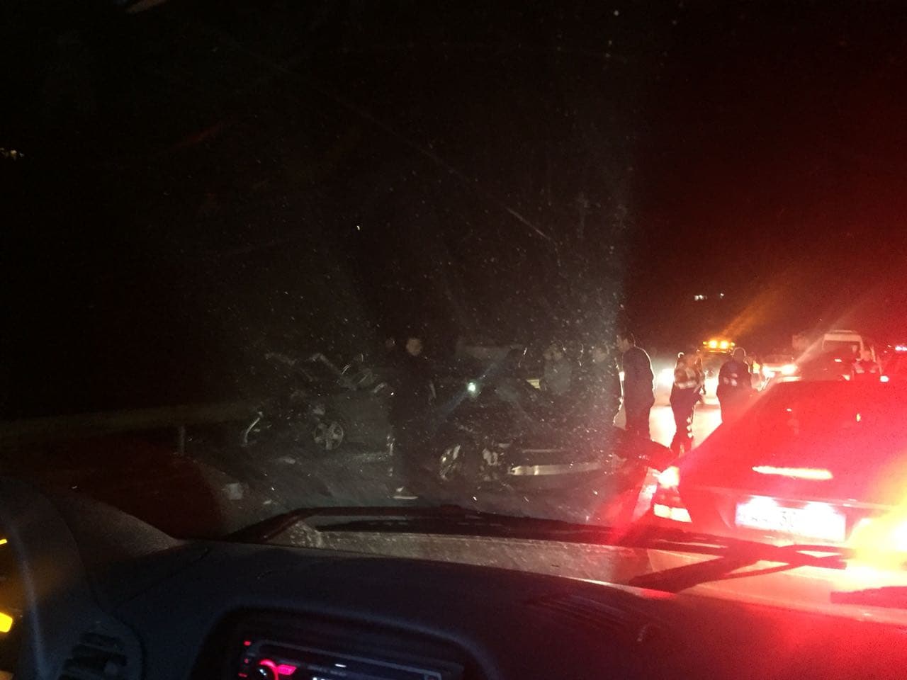 Përplasen disa makina në Milot, mbeten të bllokuar pasagjerët