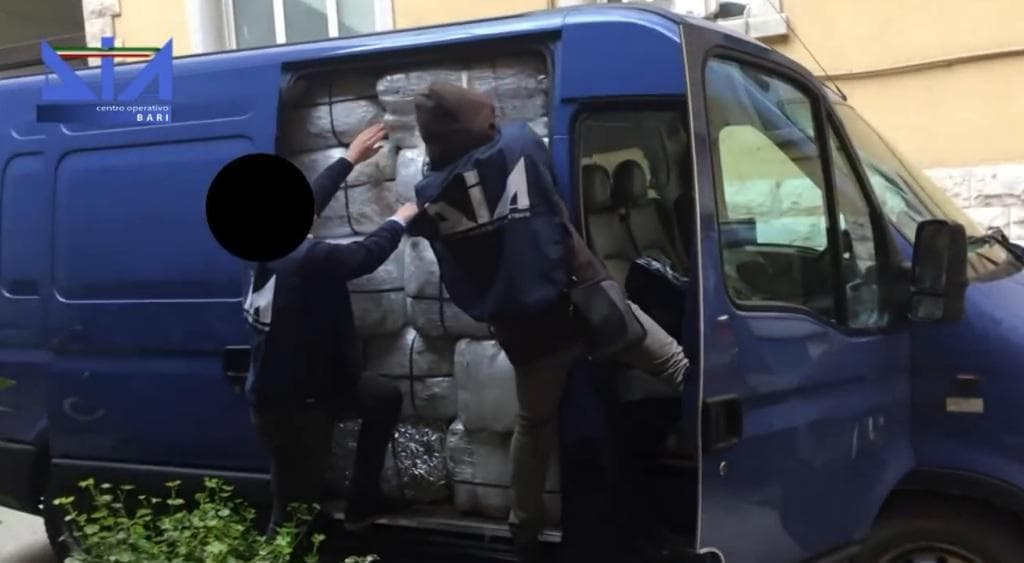 Operacioni antidrogë në Itali, “Shefi” çon në pranga 20 shqiptarë