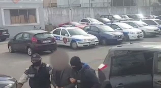 Italiani me tre emra arrestohet në Tiranë, ishte dënuar me 11 vjet burg (VIDEO)