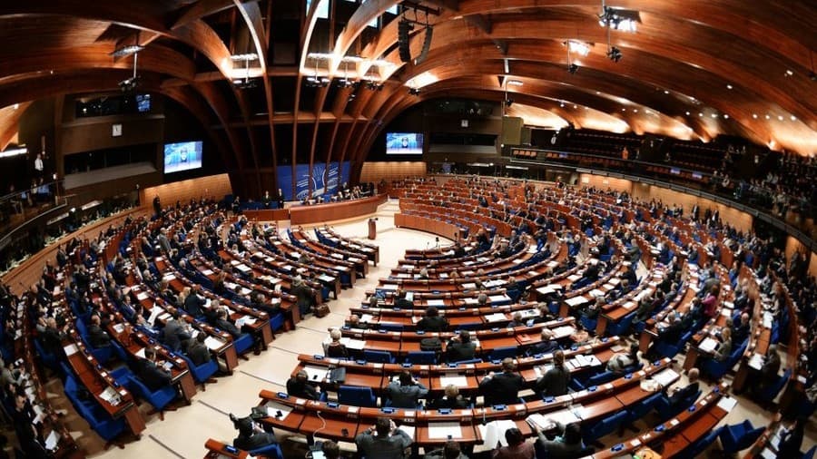 Diplomaci me kaviar dhe dhurata luksi/ Dyshime për korrupsion në Asamblenë Parlamentare të Këshillit të Europës