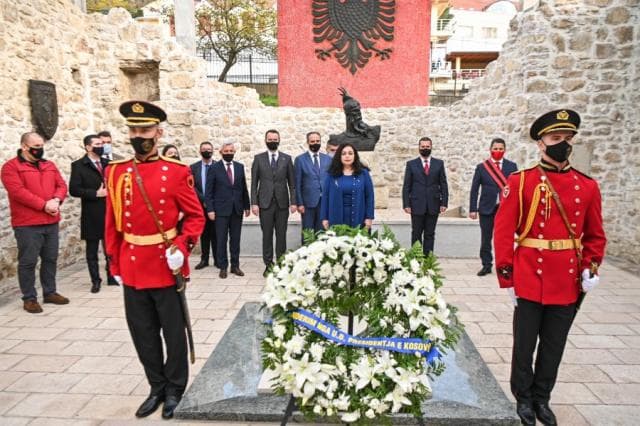 Vizita zyrtare në Shqipëri/ Osmani në mesditë mban fjalim në Kuvend