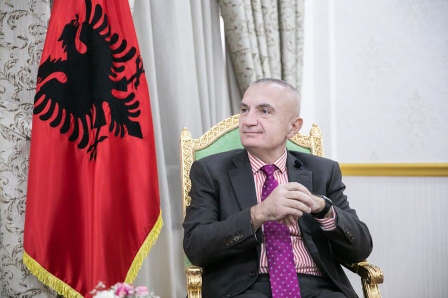 Ligji për flamurin kombëtar në Malin e Zi/ Meta: Tani shqiptarët shënojnë festën kombëtare
