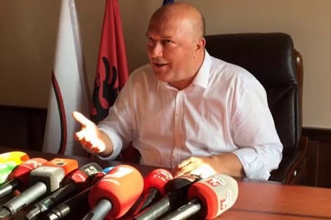 Akuzat e PD/ Mark Babani depoziton në Prokurori shenjat e gishtërinjve