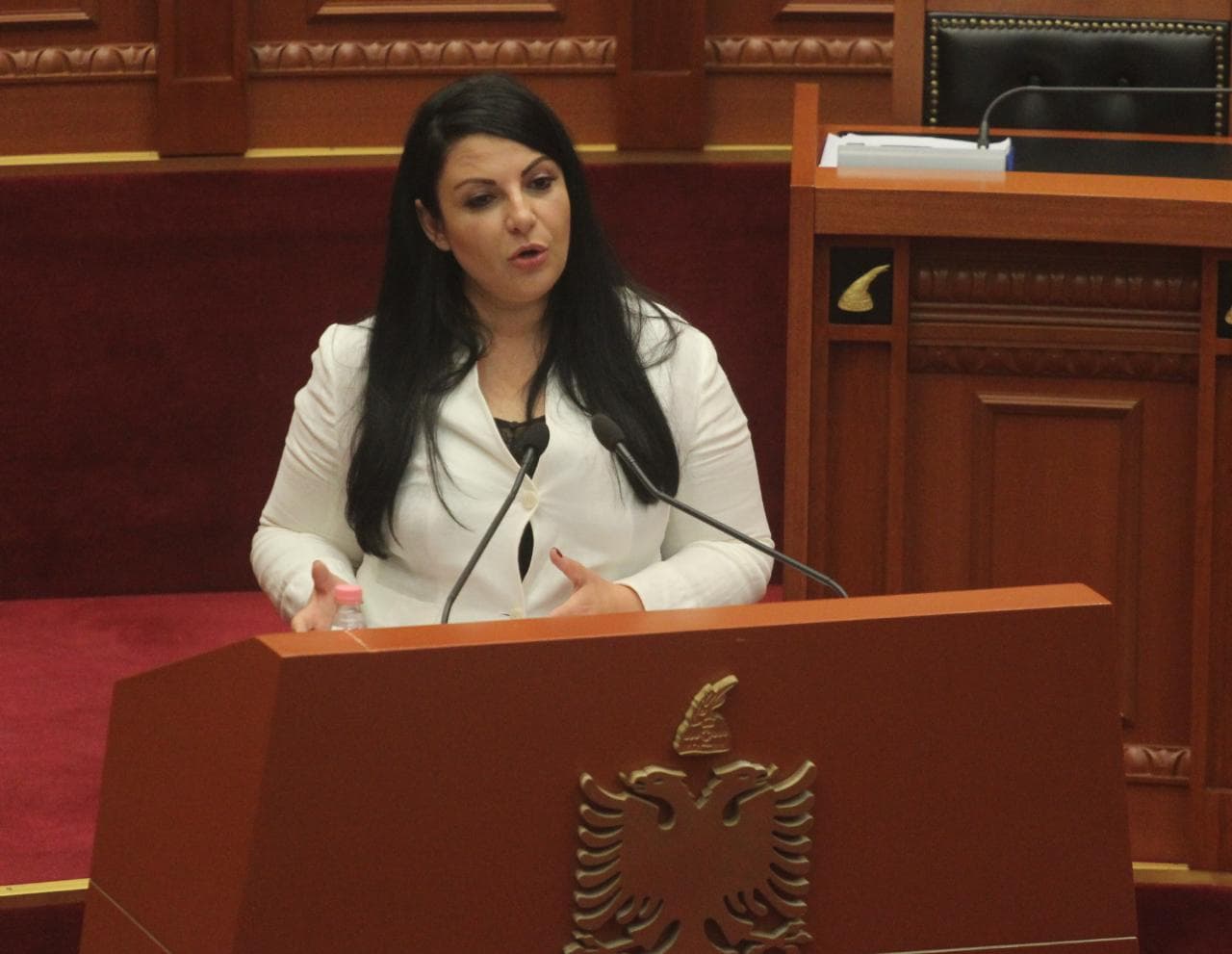 Tiranë-Durrës me pagesë? Balluku: S’ka ende vendim (VIDEO)