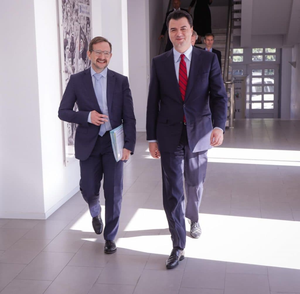 Basha pas takimit me Sekretarin e Përgjithshëm të OSBE-së: Me mazhorancën dialog jashtë parlamentit (VIDEO)