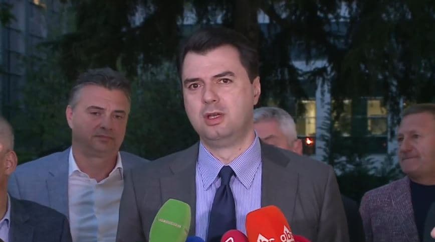 Basha lajmëron përsëri protesta dhe kërkon të lirohen 11 pengjet e Edi Ramës