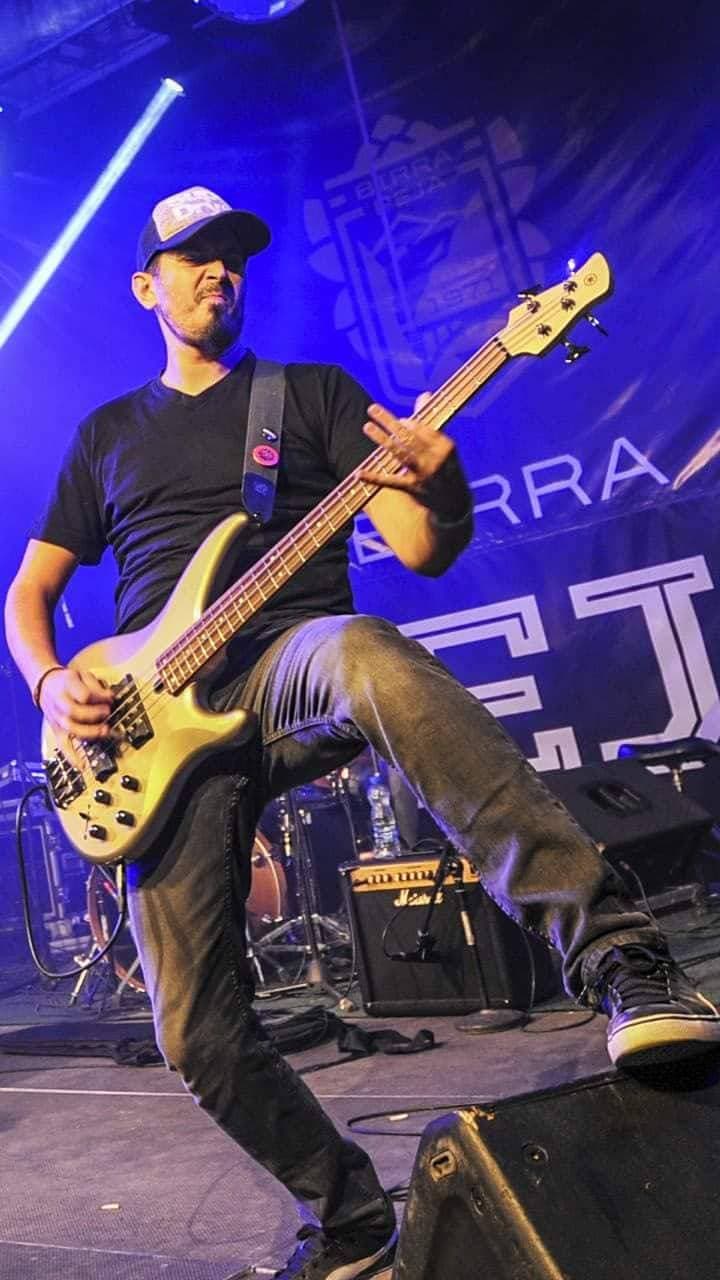 Ndahet nga jeta basisti i grupit Jericho