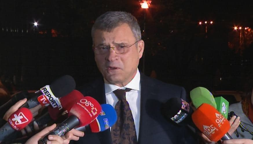 Imami braktis mbledhjen e Kryesisë së PD-së dhe akuzon Bashën: Shkel statusin, nuk respekton asnjë normë