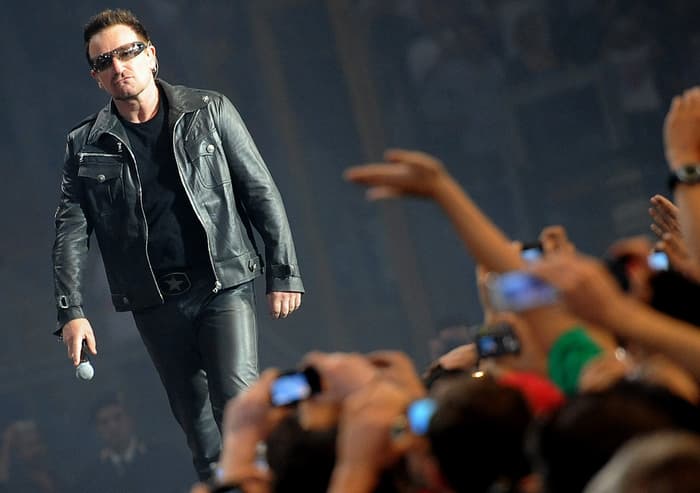 Dështon koncerti i U2 në Berlin, Bono Vox i ikën zëri në skenë (VIDEO)