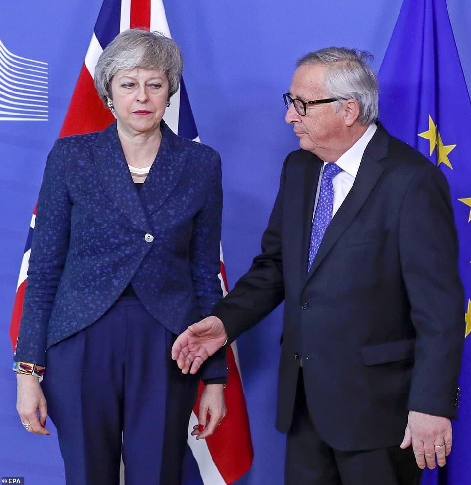 May në "zjarrin" e Brukselit për Brexit, Juncker: Nuk ka rinegocim të marrëveshjes