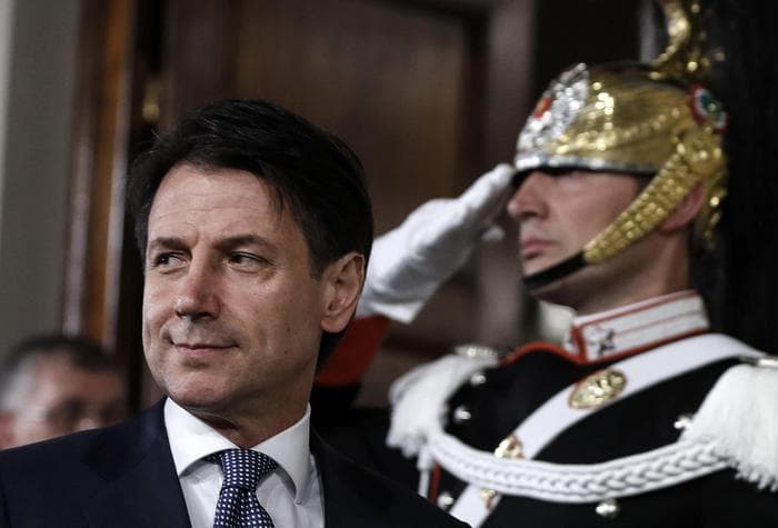 Conte, zyrtarisht kryeministër i Italisë: Do të jem avokat i italianëve (VIDEO)