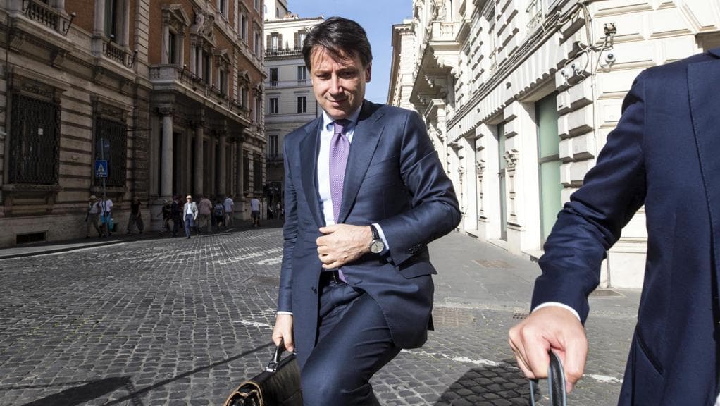 Zgjidhja e papritur e lëmshit politik/ Italia formon qeverinë e re, pritet miratimi i presidentit