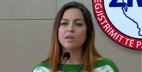 Shkarkimet në Hipoteka /Doracaj i përgjigjet Tabakut: Të gjithë punonjësit janë në punë