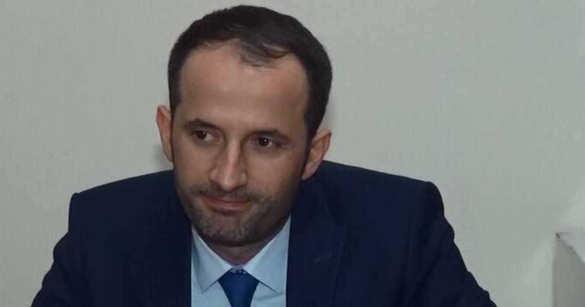 Shkodër, drejtori i Hipotekës arrestohet për korrupsion, në pranga edhe një punonjëse