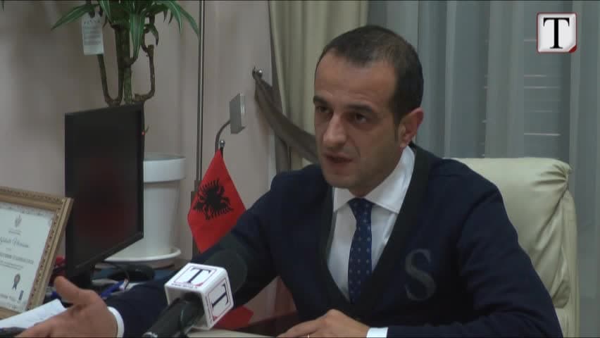 Paqartësi për kushtëzimin e shërbimeve publike me kartat e identitetit që u skadon afati (VIDEO)