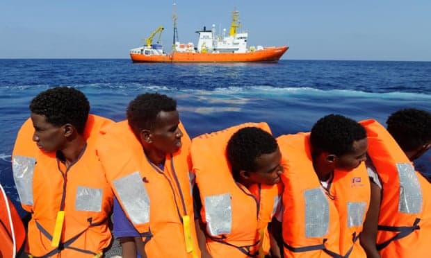 Emigrantët e Mesdheut në rrezik, asnjë anije shpëtimi nuk lundron më në det që nga 26 gushti