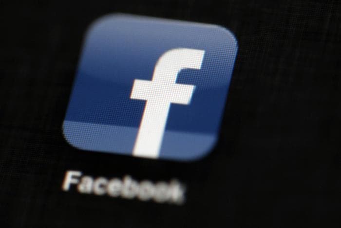“Facebook” merr masa para zgjedhjeve amerikane të mesit të mandatit, fshin 652 profile false