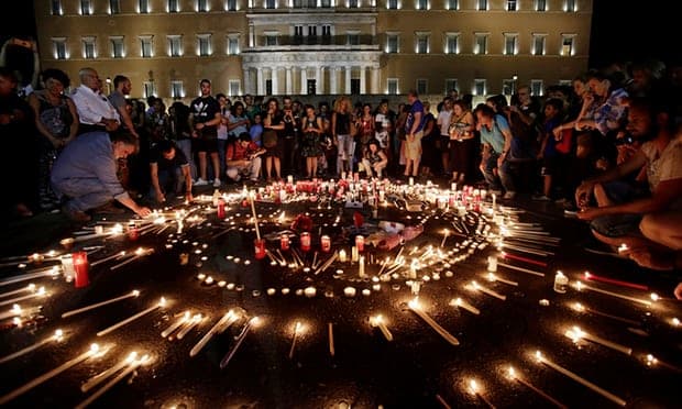Familjet e viktimave nga zjarri në Athinë, ngrejnë padi kundër autoriteteve helene