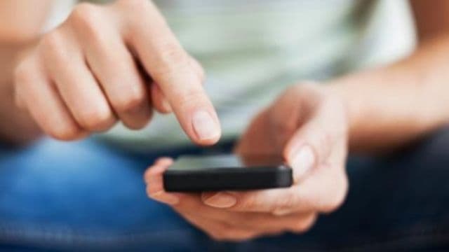 “Më jep 15 000 lekë ose të publikova fotot”, arrestohet 18-vjeçari
