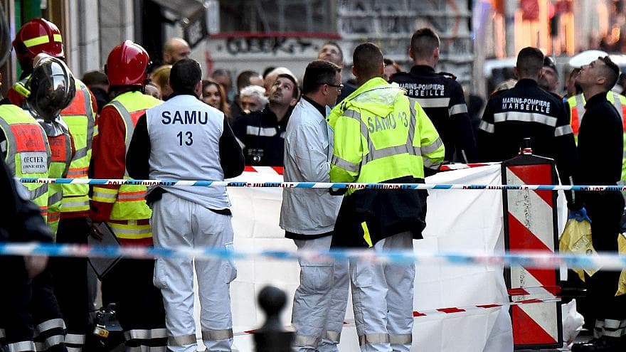 Francë, një person ekzekutohet nga policia pasi qëlloi me thikë dy këmbësorë