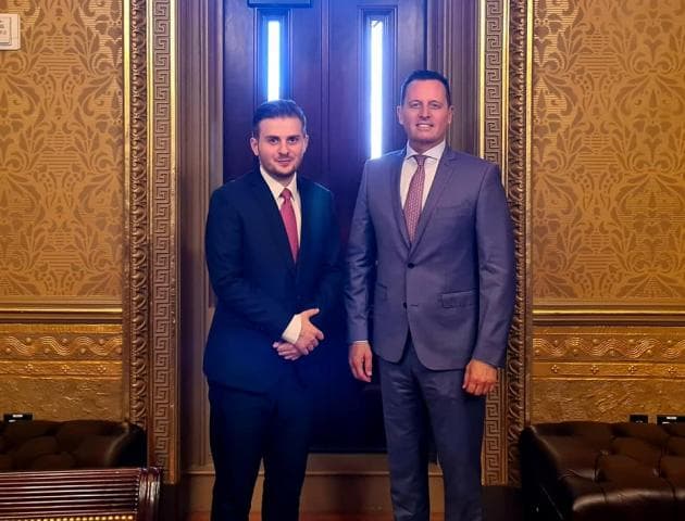 Cakaj takon Grenell në Shtëpinë e Bardhë: S'ka marrëveshje të fshehtë, as plane për ndarjen e Kosovës