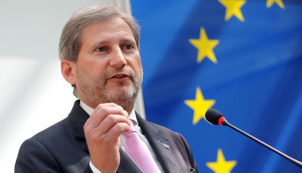 Hahn: Normalizimi Serbi-Kosovë me marrëveshje detyruese – juridike