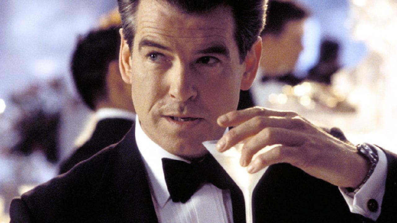 “Jam James Bond dhe kam një problem me alkoolin” (VIDEO)