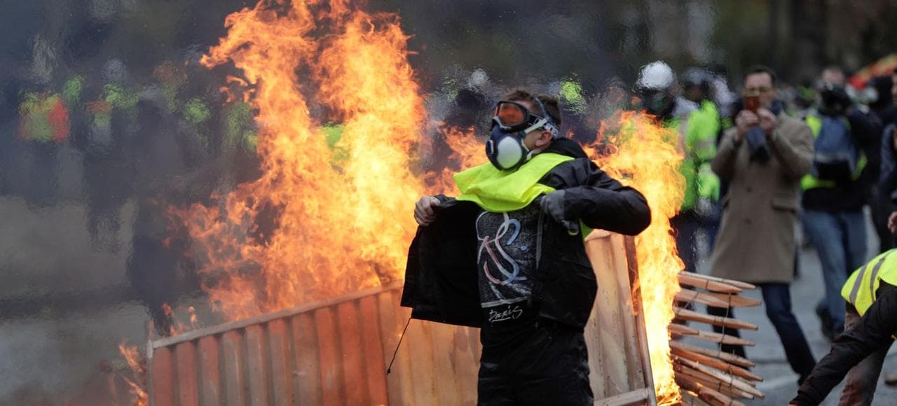 “Jelekët e verdhë”, revoltë apo revolucion?