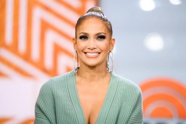 Jennifer Lopez prezanton projektin e ri, një film i shkurtër mbi jetën e disa të rinjve transgjinorë