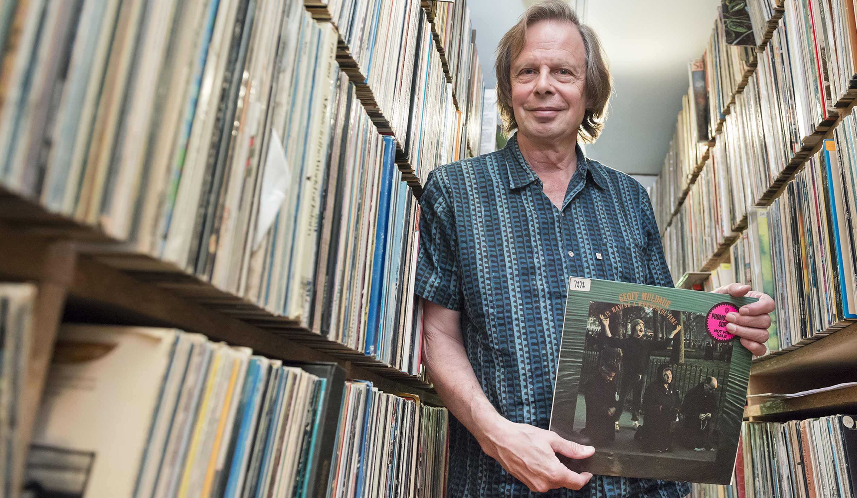 Producenti i “Pink Floyd” publikon albumin me sazet e Shqipërisë së Jugut