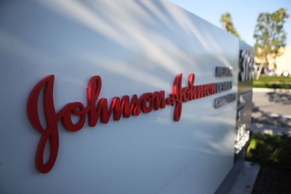 "Johnson & Johnson" gjobitet me 572 milionë dollarë për nxitjen e varësisë nga opioidet