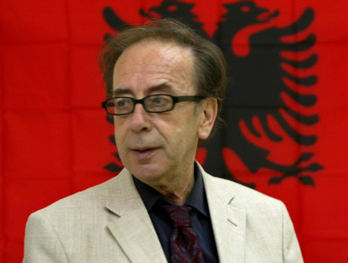 Ismail Kadare nderohet në Itali me çmimin "Nonino", një "paradhomë" e Nobelit