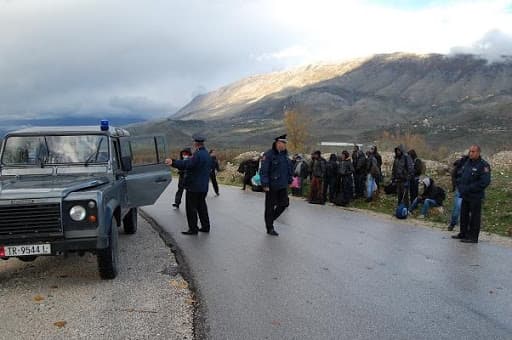 Transportonte emigrantë të paligjshëm, arrestohet 32-vjeçari në Gjirokastër