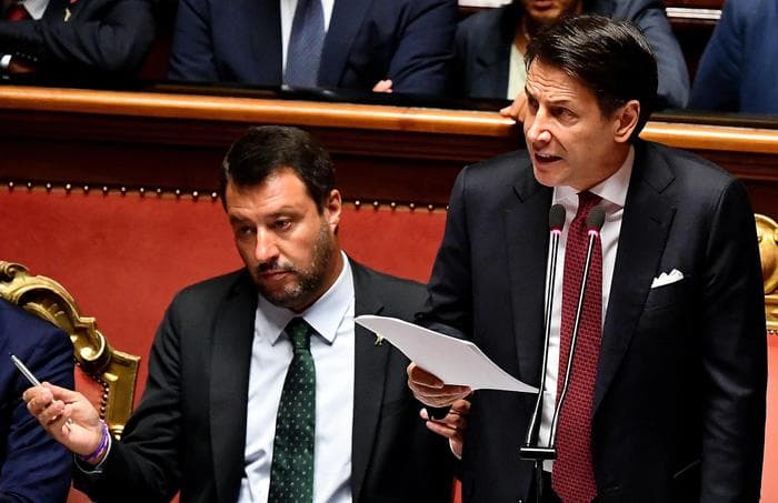 Dorëhiqet kryeministri italian: Salvini ka fundosur koalicionin dhe ka vënë në rrezik ekonominë e vendit (VIDEO)