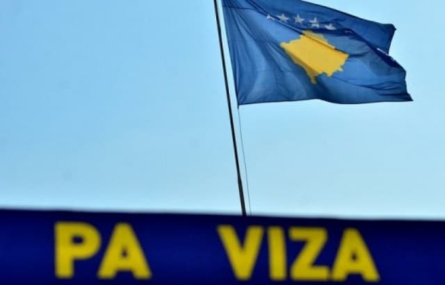 Kosova/ Heqja e taksës mbi produktet serbe në këmbim të vizave?