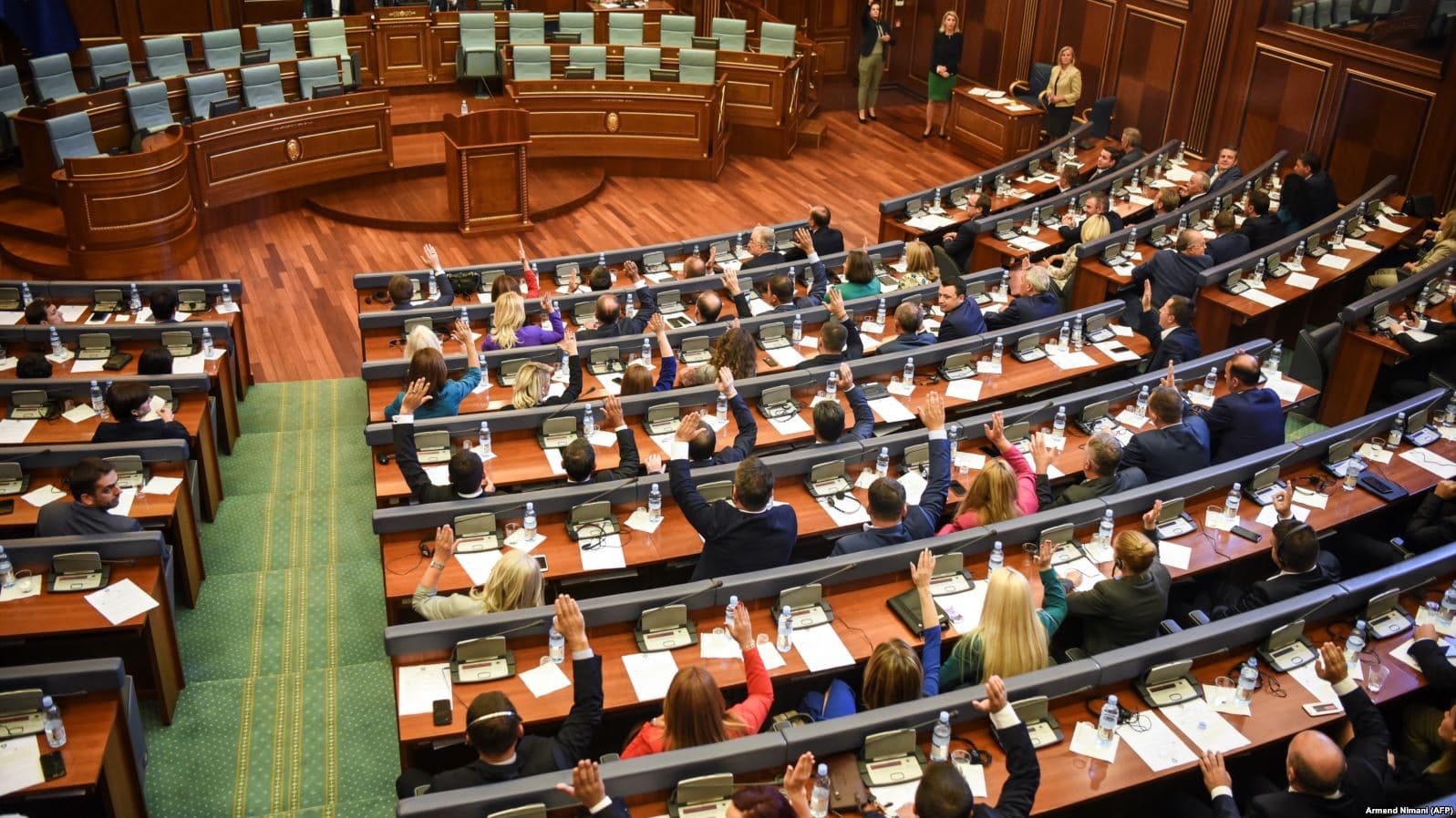Kosovë, Parlamenti miraton ngritjen e komisionit hetimor për 6 gylenistët
