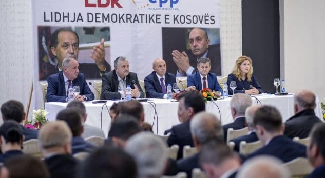 Demarkacioni, LDK i bën thirrje koalicionit qeverisës të pranojë propozimin. Shefja BE në Prishtinë mesazh politikanëve