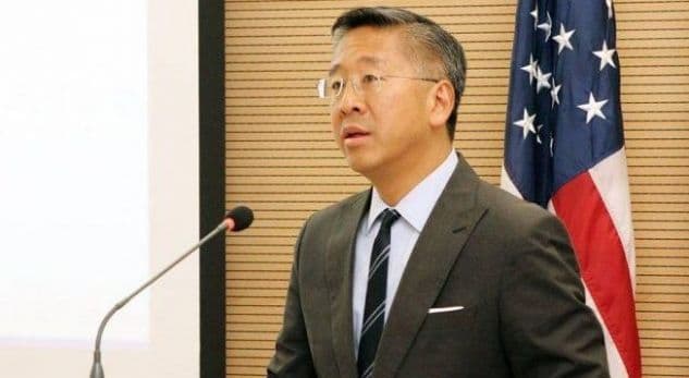 Donald Lu flet për protestën e opozitës, arrestimin e Balilit dhe akuzat për korrupsion ndaj Adriatik Llallës