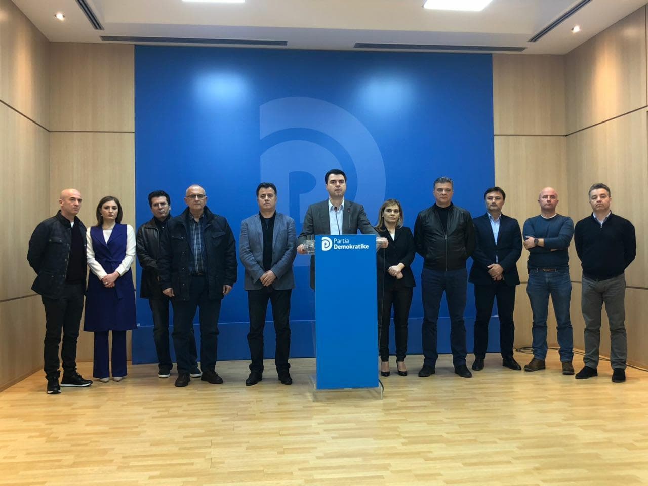 Basha i përgjigjet Ramës pas takimit me aleatët: Qytetarët nuk do paguajnë taksë korruptive