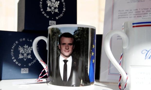 Dyqani online i “Elysee” në Francë, shet 350 mijë euro sende presidenciale në 3 ditë