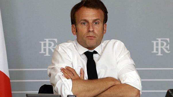 Macron humb shumicën, 7 deputetë formojnë parti të re