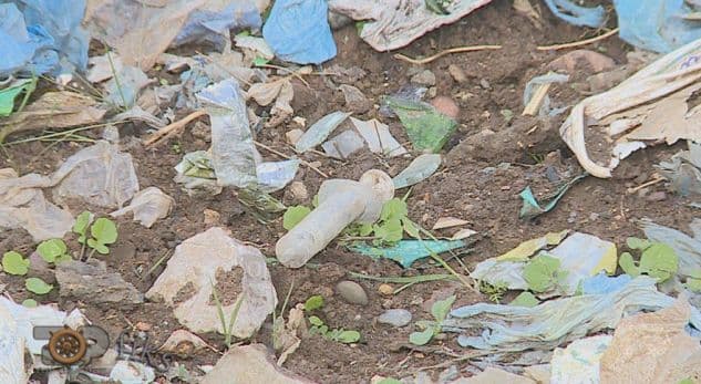 Mbetjet spitalore terrorizojnë banorët në Librazhd