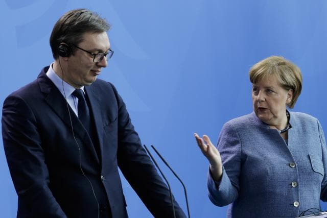 Anëtarësimi Serbisë në BE /Merkel-Vuçiç: Mbështesim reformat, por duhet marrëveshje me Kosovën