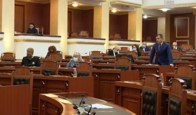Kuvendi miraton Bledi Çuçin si ministër i Brendshëm dhe Milva Ekonomin si ministre e Bujqësisë