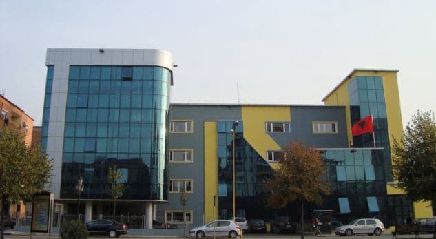 Vdekja e 13 vjeçares, Ministria e Shëndetësisë reagon për fëmijët e tjerë: Nuk ka shenja fruthi