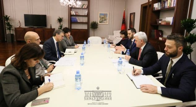 Xhafaj i prezanton zyrtarit italian Vettingun në polici dhe operacionin "Forcën e ligjit"